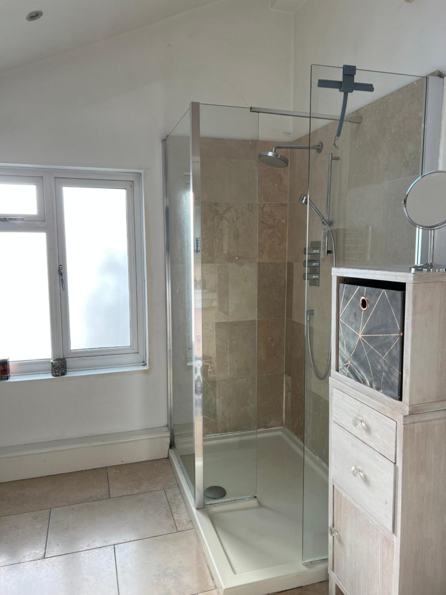 Luxury Maisonette In Location * Londra
